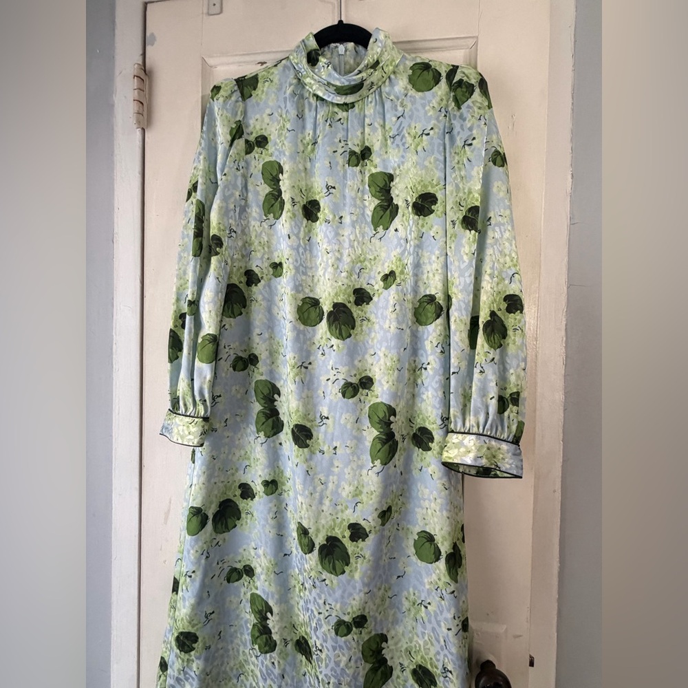 Tuckernuck Hydrangea Satin Faven Maxi Dress M - Picture 11 of 12